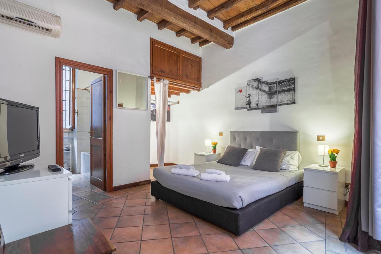 Apartment Balestrari Palace Rome